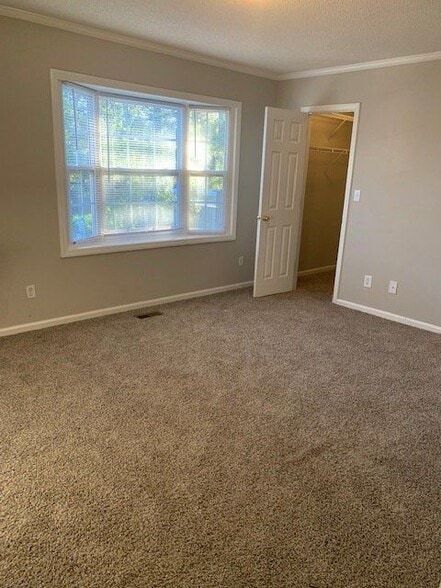 Building Photo - 1025 Spring Forest Rd