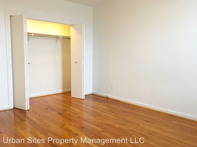 Building Photo - 320 Greenup St