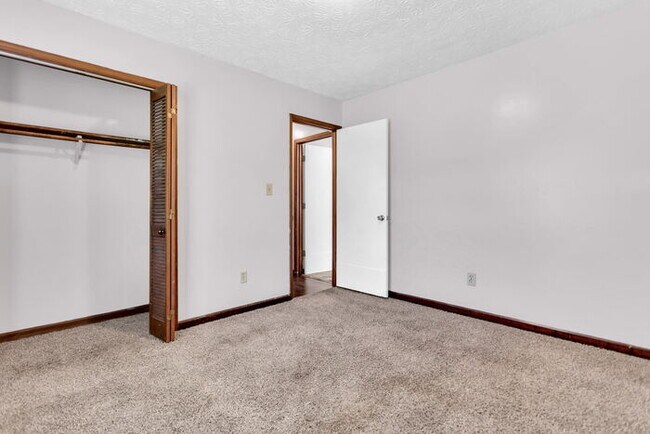 Building Photo - Upgraded Duplex with Huge Yard
