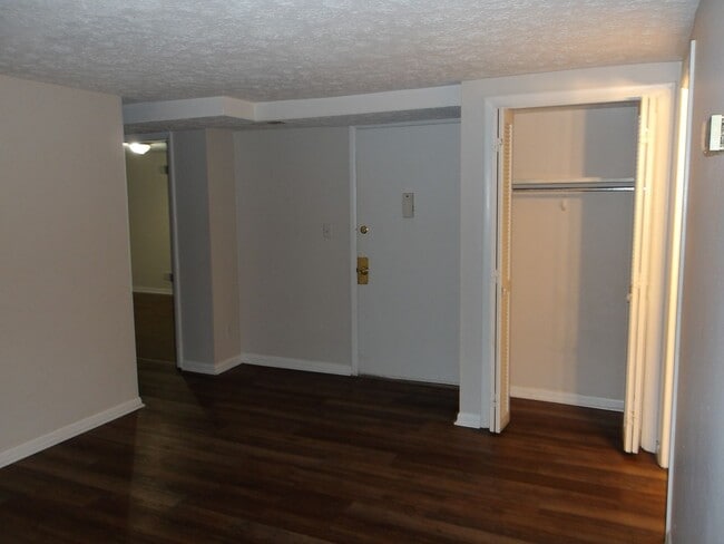 Building Photo - PMR-9-1829 S. 3rd St