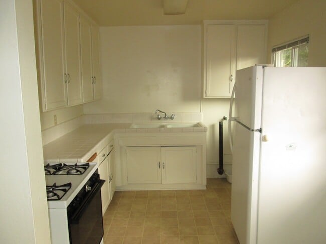 Building Photo - 156 Ramona Dr