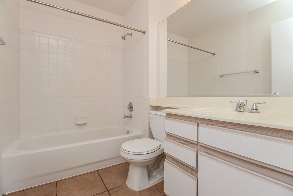 Building Photo - 8046 E Fairfield St