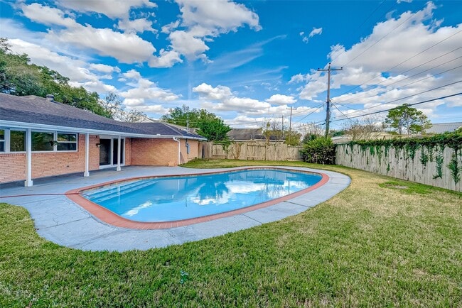Building Photo - 5007 Cheena Dr