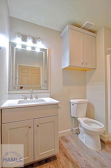 Building Photo - 5781 E Oglethorpe Hwy