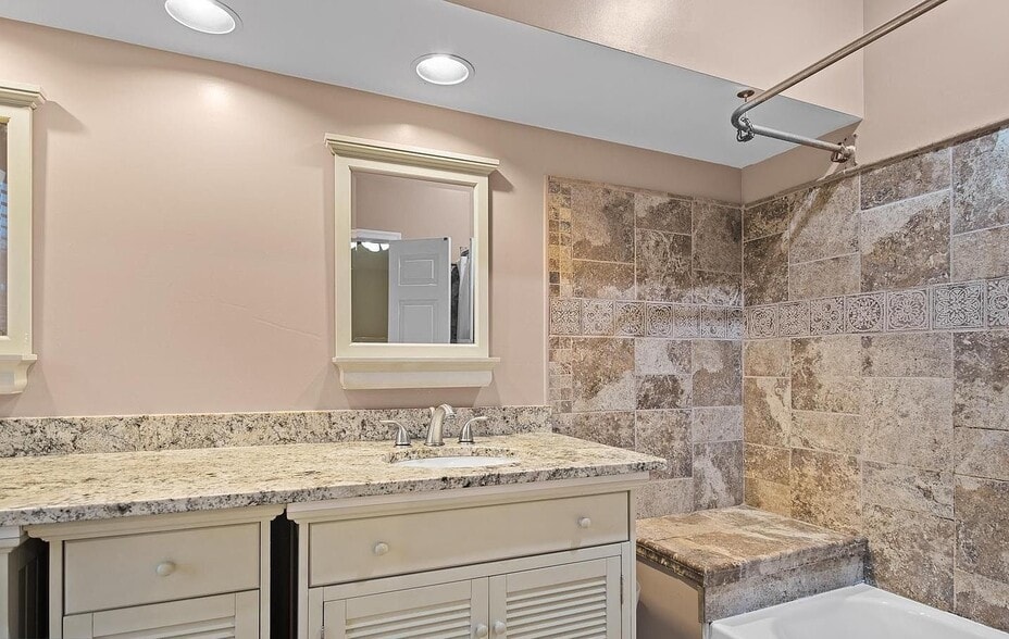 Building Photo - 5516 Virgin Rock Rd