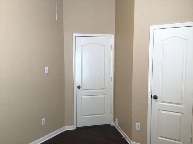 Building Photo - 12718 Benton Park Ln