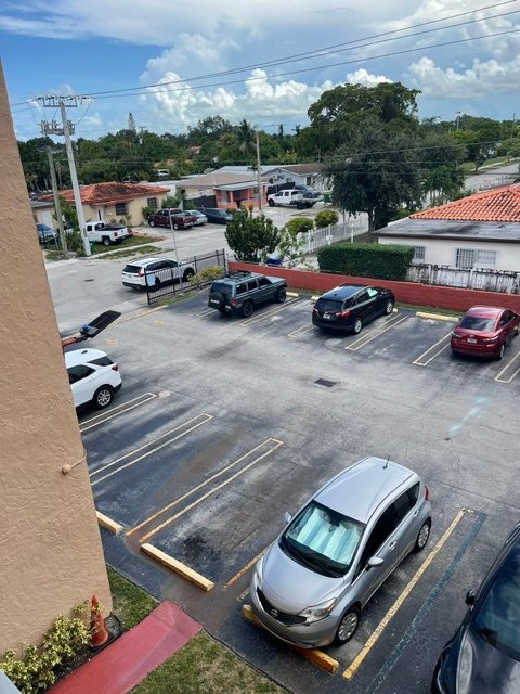 Building Photo - 6090 W Flagler St