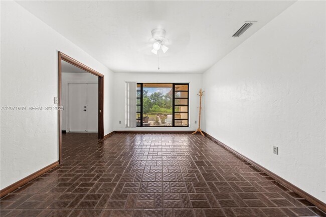 Building Photo - 22100 SW 194th Ave
