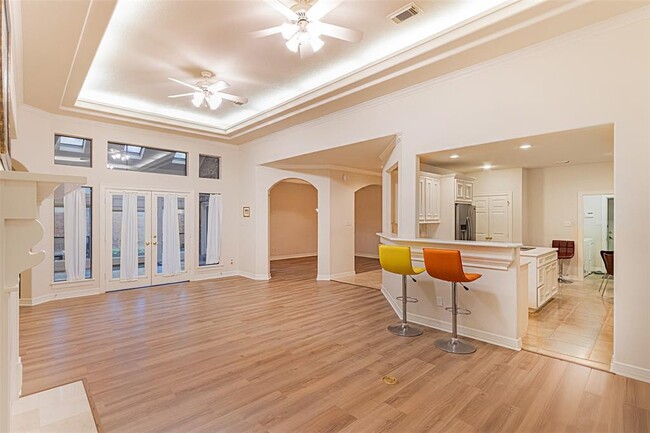 Building Photo - 3115 Evergreen Oak Dr