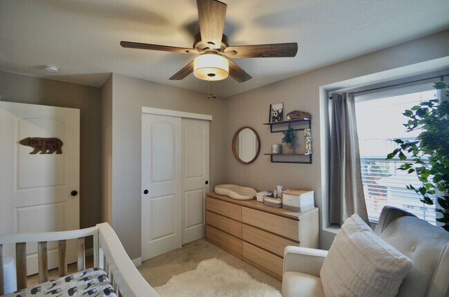 Building Photo - 3 bd/2.5 ba Townhome!