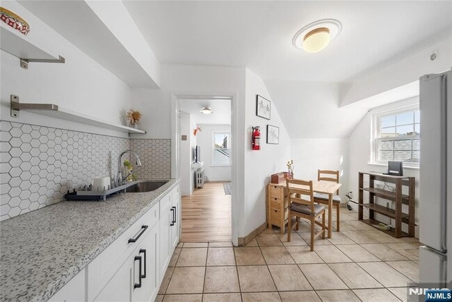 Building Photo - 124 73rd St