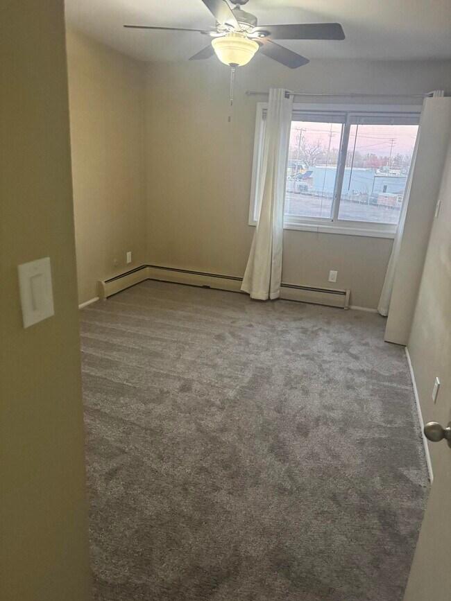 Building Photo - 31831 Grand River Ave