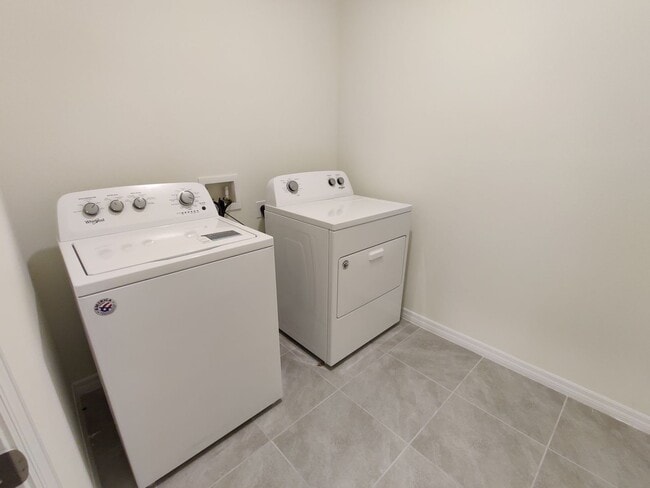Building Photo - 32614 Canyonlands Dr