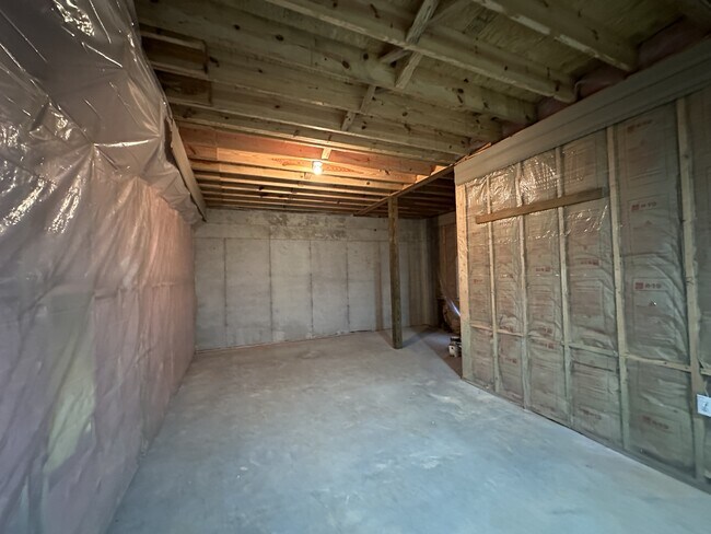 Building Photo - 600 Indian Trail