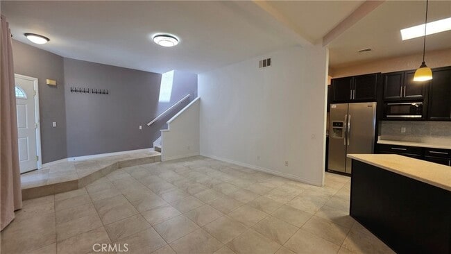 Building Photo - 17 Blackbird Ln