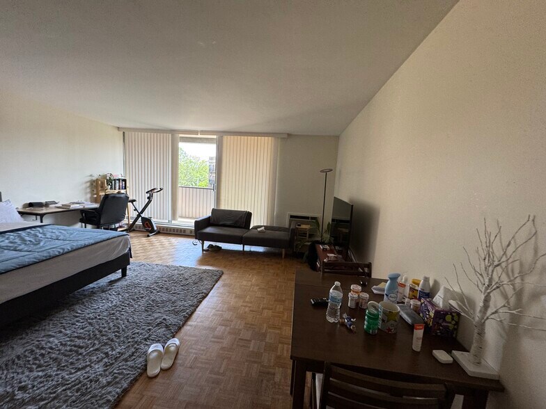 Building Photo - 165 Chiswick Rd