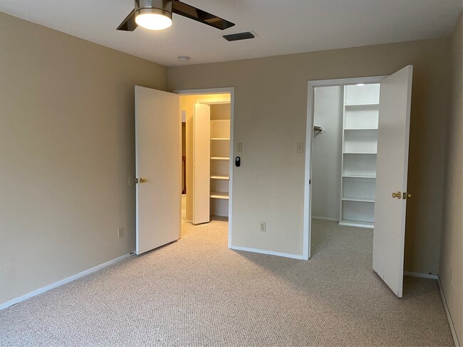 Building Photo - 12625 Memorial Dr