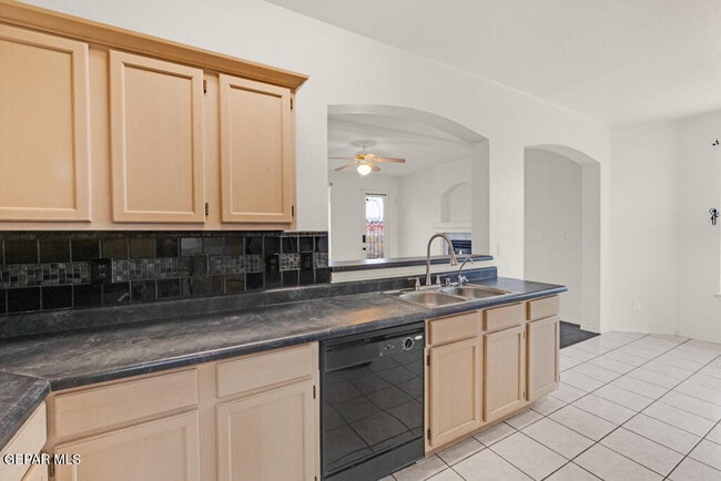 Building Photo - 9953 Marine Cir