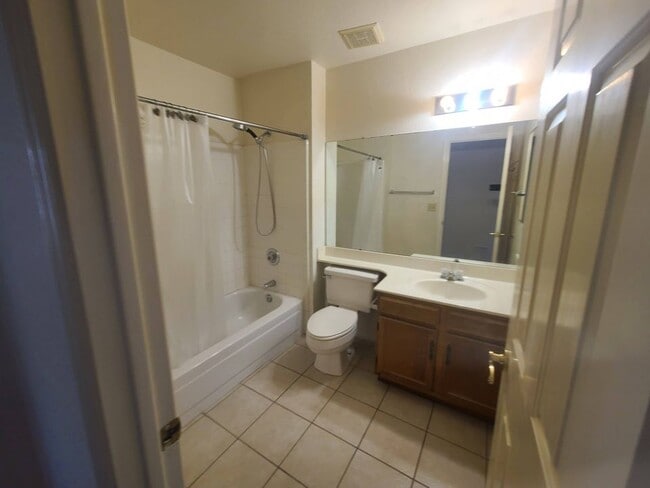 Building Photo - 16014 N 48th Pl