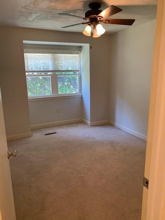 Building Photo - 906 Edgebrook Dr