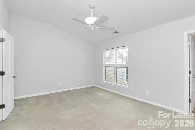 Building Photo - 10978 Princeton Village Dr