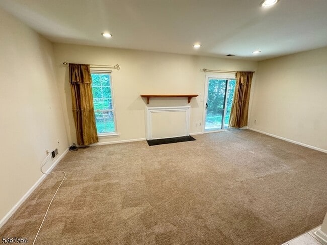 Building Photo - 3606 Cricket Cir