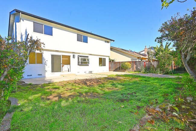 Building Photo - $4590 -- Beautifully Remodeled Brookvale Home on a Quiet Court