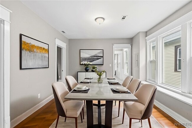 Building Photo - 2342 Seneca St