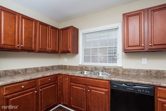 Building Photo - 3 br, 2 bath House - 1747 CASCADE Terrace