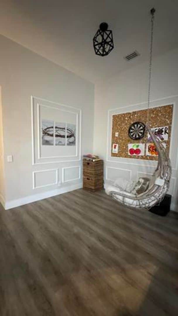 Building Photo - 672 NW 45th Ave