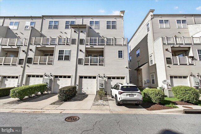 Building Photo - 1811b Wheyfield Dr