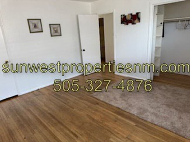 Building Photo - 3 Bedroom, 1 Bath House
