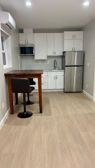 Building Photo - 329 E 219th St