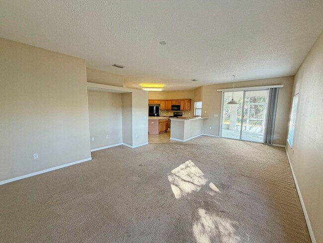 Building Photo - Spacious 3-bedroom, 2-bathroom home offering 2,362 square feet of living space with a desirable o...