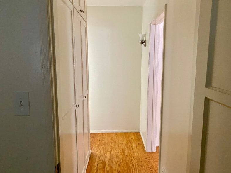 Building Photo - 11641 Magnolia Blvd