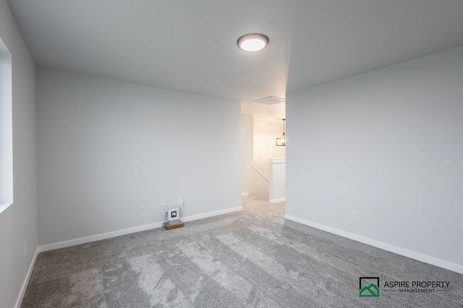 Building Photo - BRAND NEW 4 Bed 2.5 Bath Home