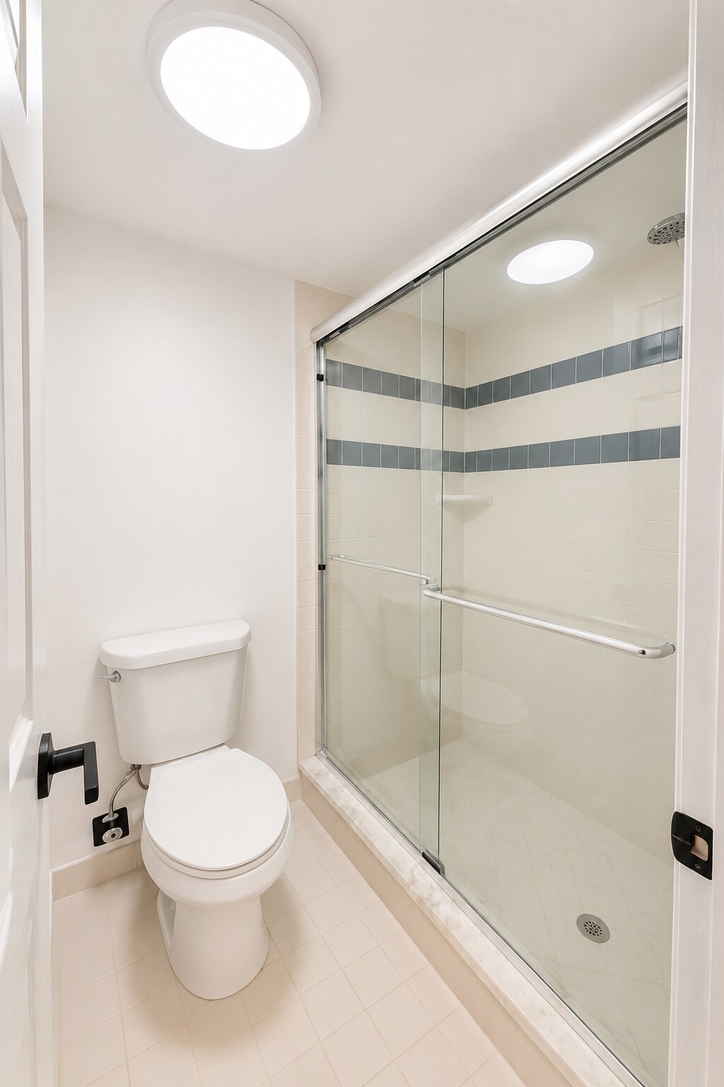 Building Photo - 301 Olivewood Pl
