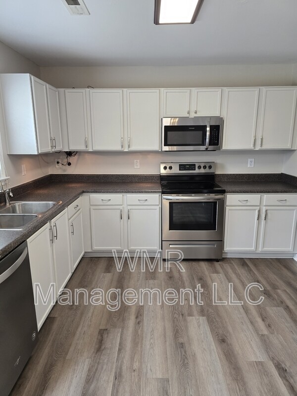 Building Photo - 1415 Cold Creek Pl