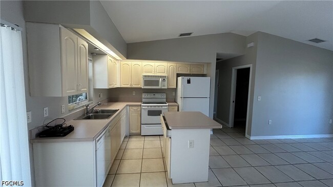 Building Photo - 10738 Cocoatree Ct