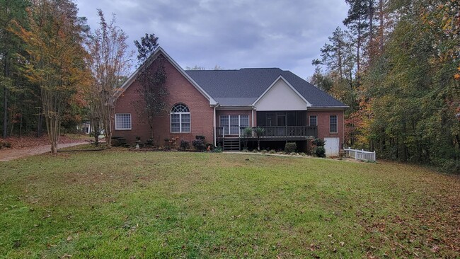 Building Photo - 4 Bed, 3 Bath Home Available in Easley