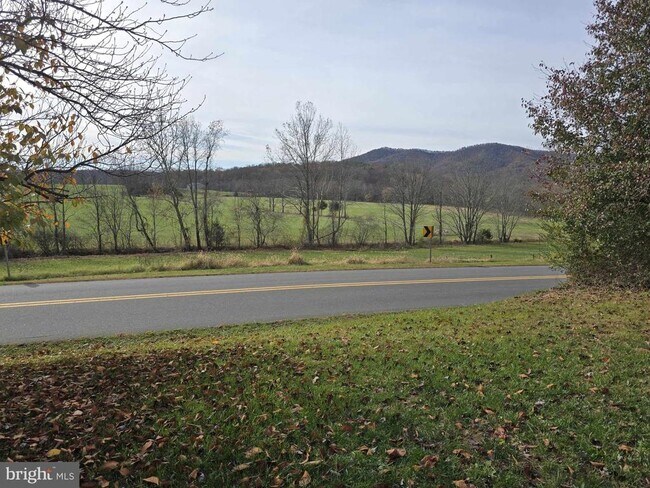 Building Photo - 1358 Graves Mill Rd