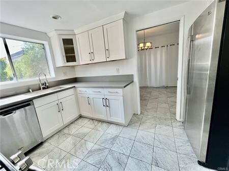 Building Photo - 221 S Gale Dr