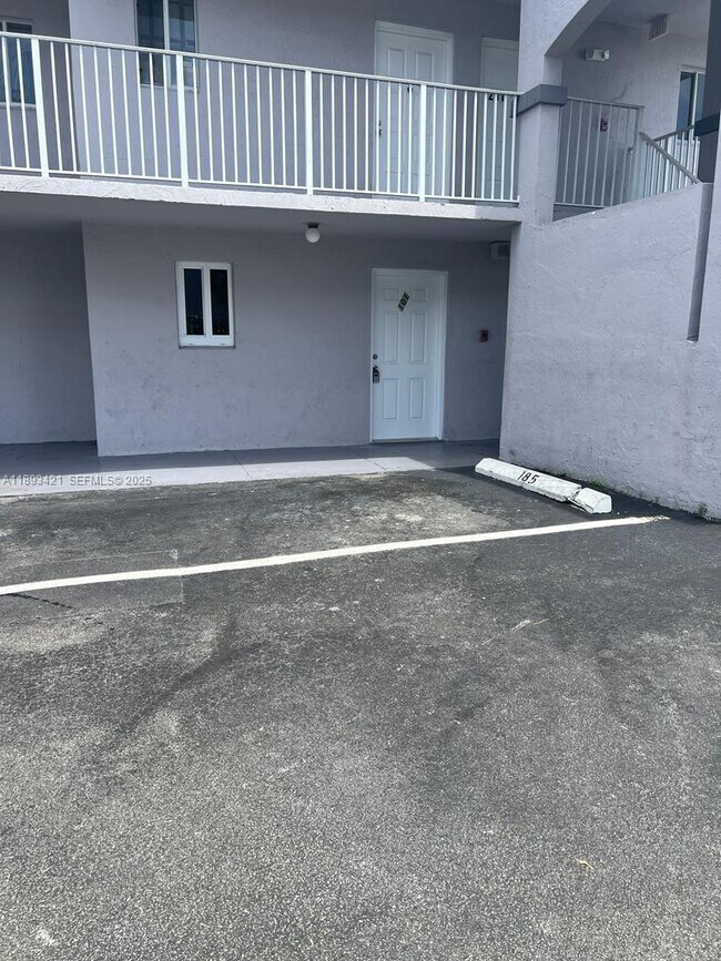 Building Photo - 2670 W 76th St