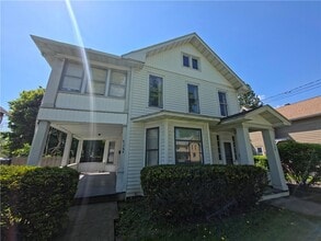 Building Photo - 715 W Water St