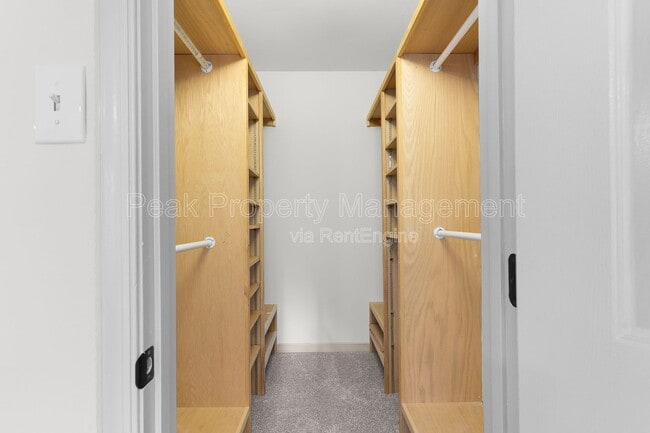 Building Photo - 504 Winamack Ct