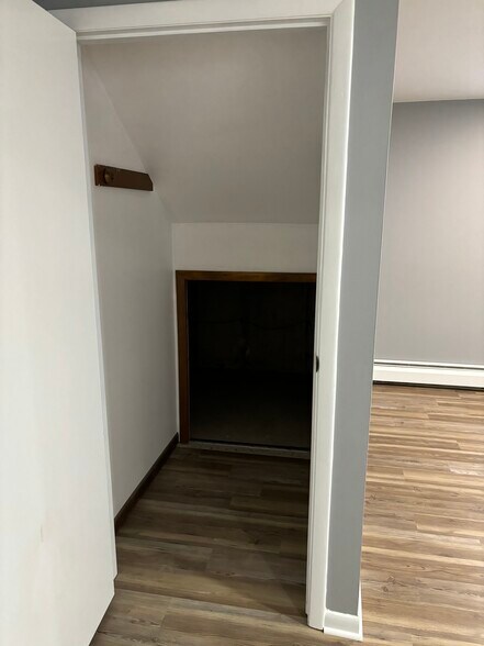 Building Photo - 6448 Ward Rd