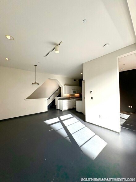 Building Photo - 160 E Berkeley St