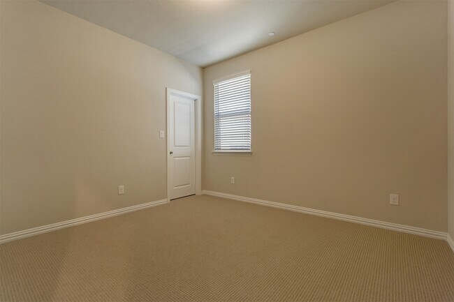 Building Photo - 7616 Redondo Dr