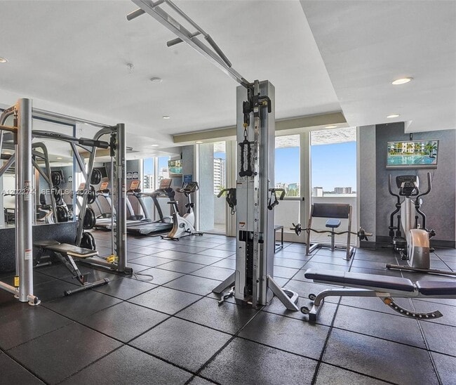 Building Photo - 7900 Harbor Island Dr