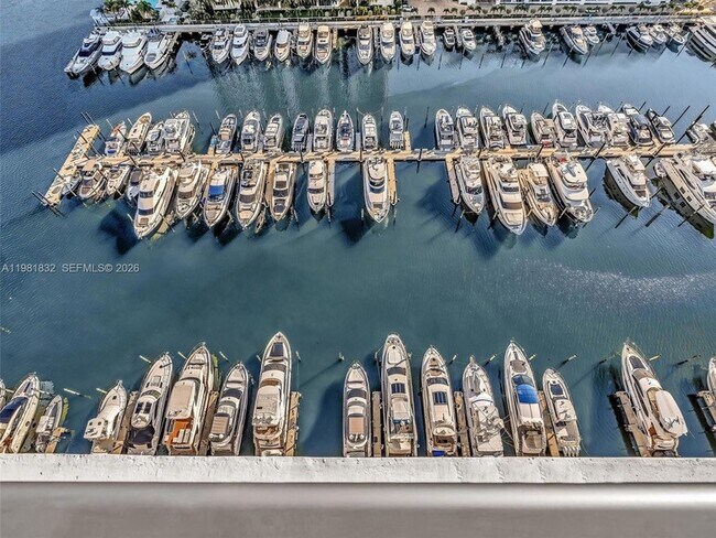 Building Photo - 17301 Biscayne Blvd